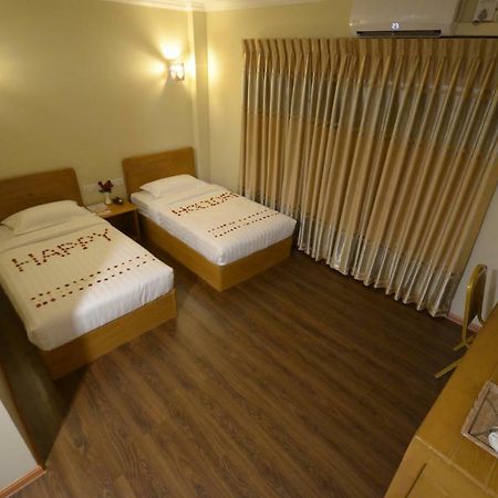 Inle Strand Hotel Nyaung Shwe Exterior photo