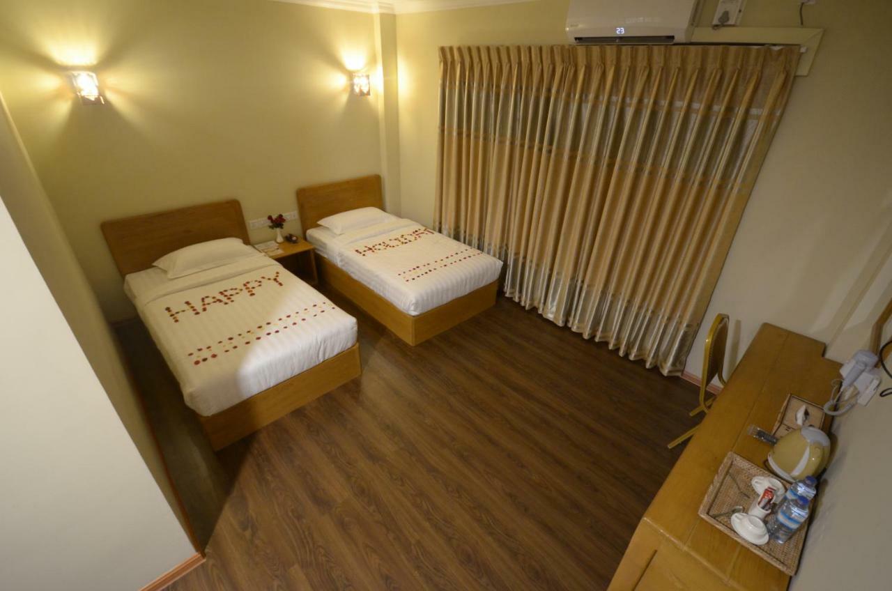 Inle Strand Hotel Nyaung Shwe Exterior photo